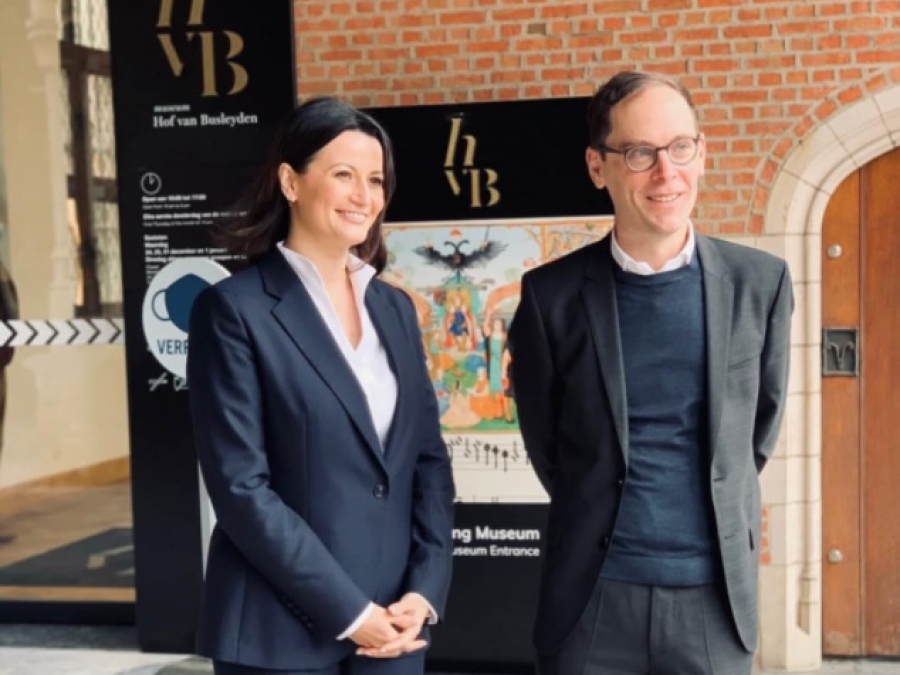 Teruggrijpen naar het verleden, het is iets van alle tijden Teruggrijpen naar het verleden, het is iets van alle tijden